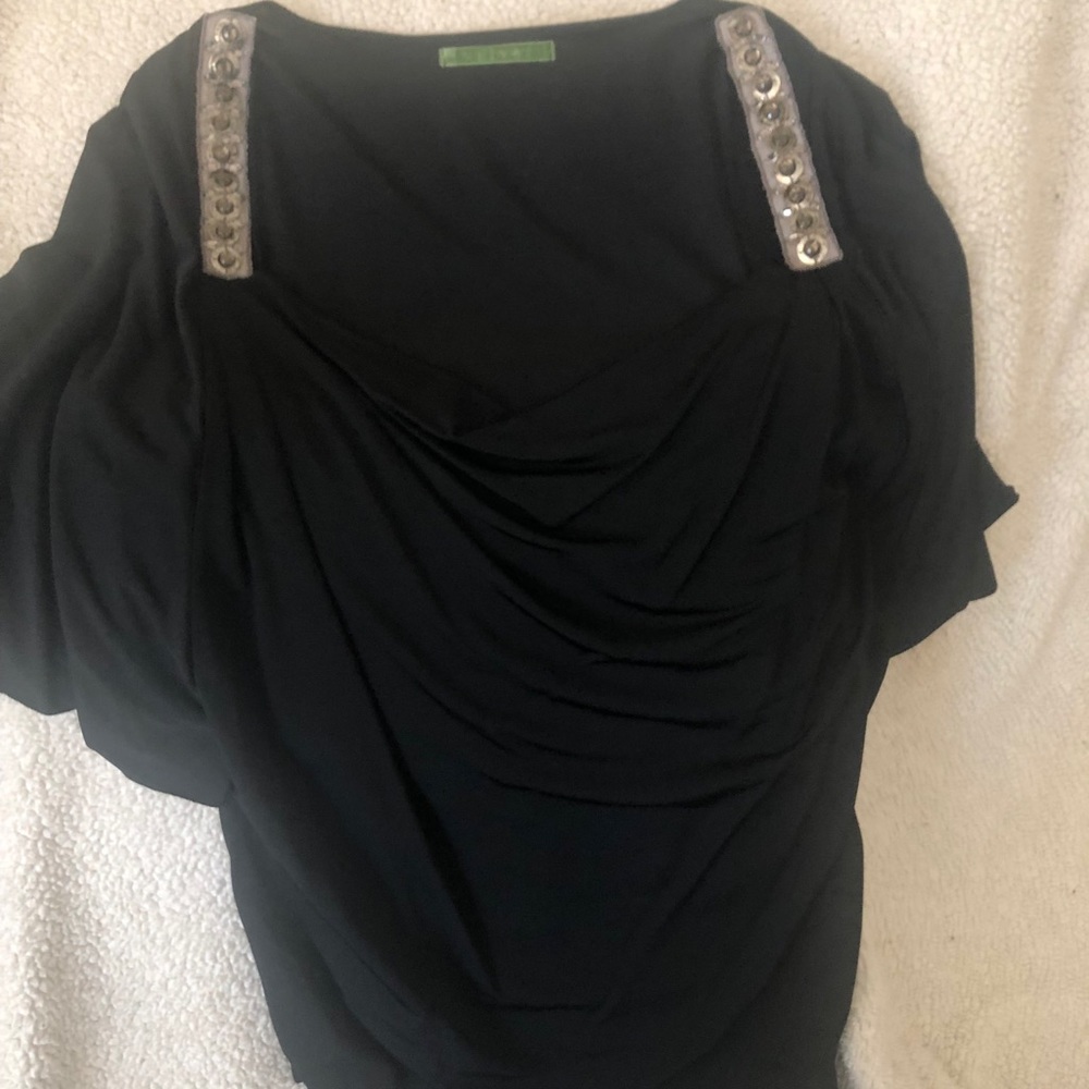 Black top with tag